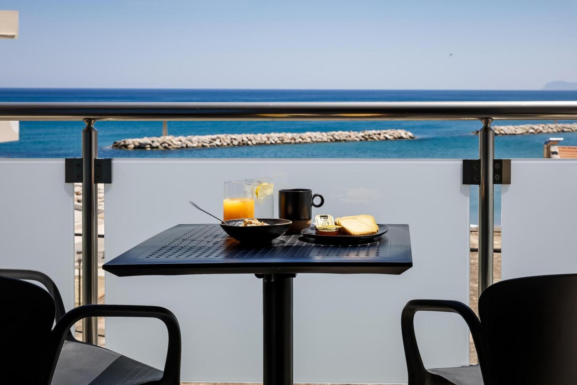 Iria Sea View Room Kolymbari Extérieur photo